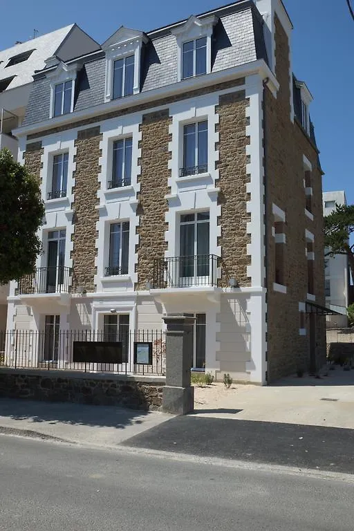 Hotel apartamentowy Villa Des Thermes Saint-Malo